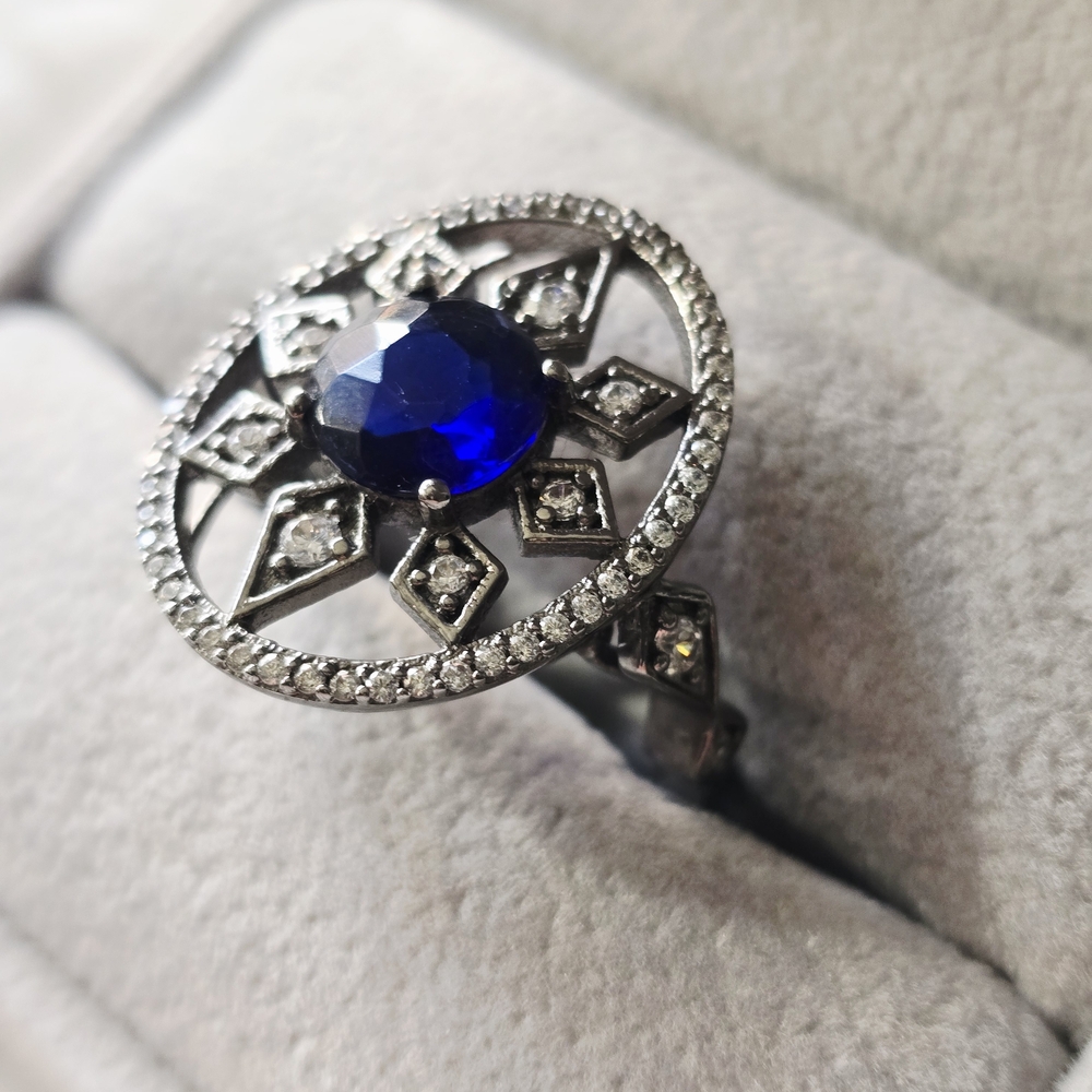 Elegant Blue and Silver Women's Ring